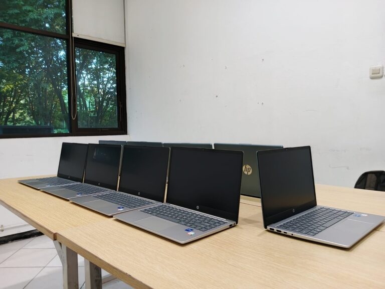 Read more about the article Sewa Laptop Tahunan dengan Unit Baru – Efisien & Fleksibel untuk Bisnis Anda