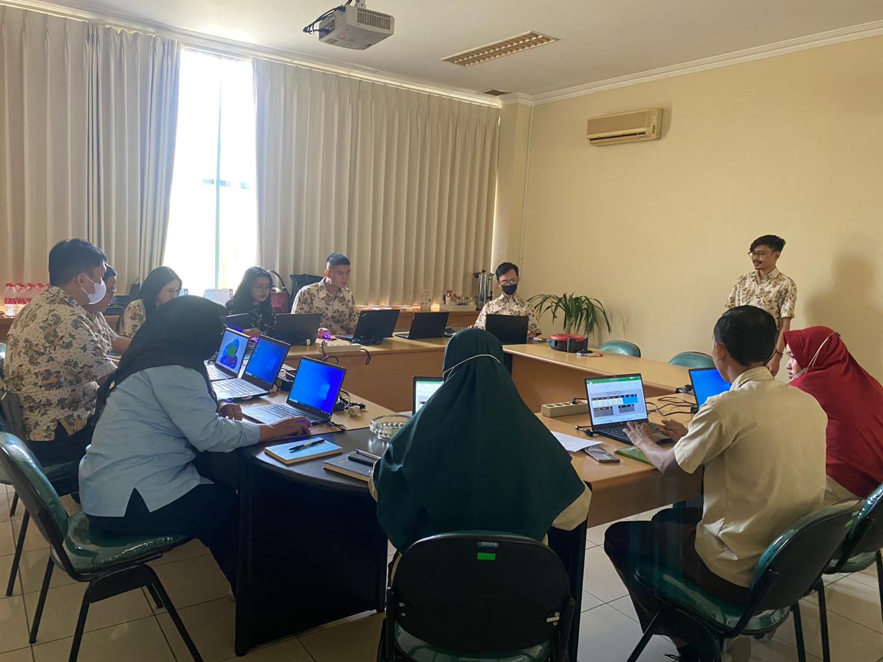 Sewa Laptop Surabaya